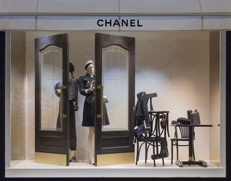 Chanel window display